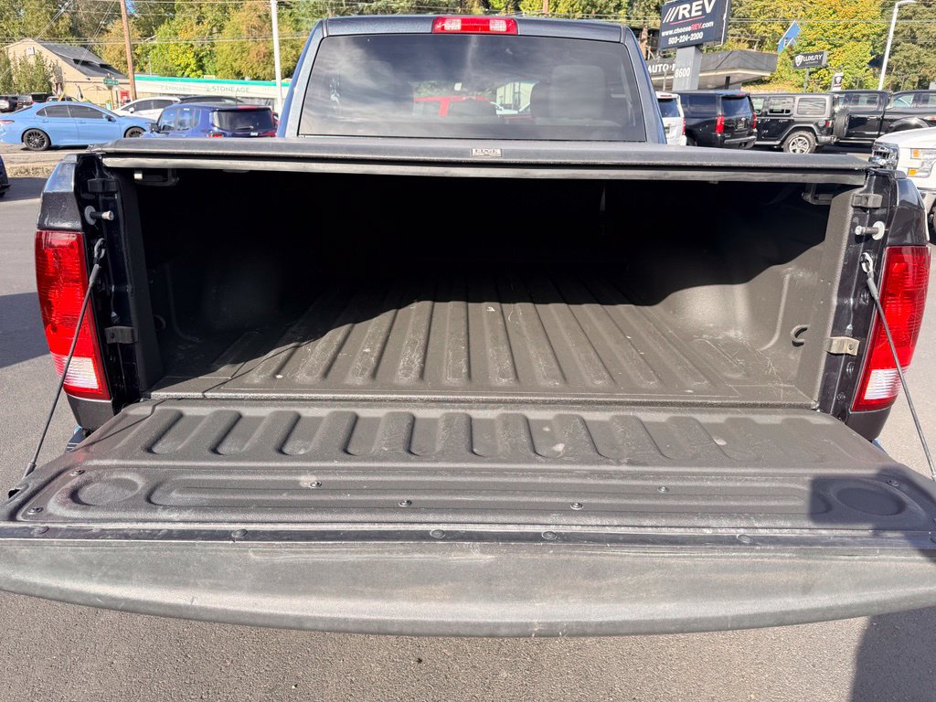 Used 2015 RAM 1500 ST w/ SXT Appearance Group AWD/4WD image 14