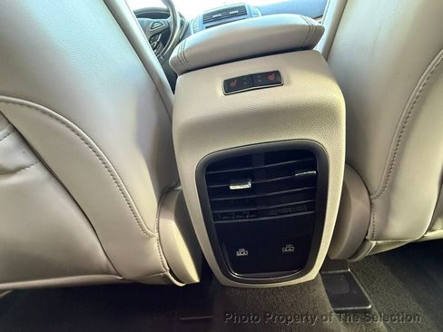 Used 2019 Lincoln MKC Select w/ Select Plus Package image 37