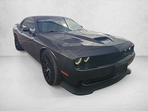Used 2015 Dodge Challenger SRT Hellcat image 5