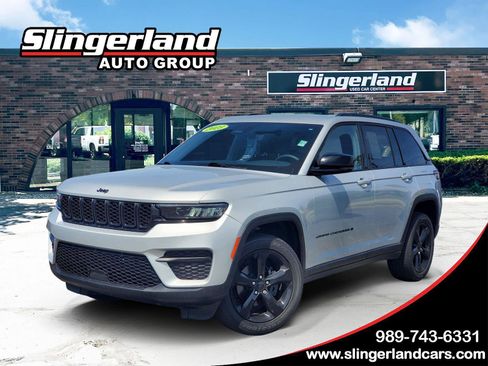 Used 2023 Jeep Grand Cherokee Altitude AWD/4WD image 1