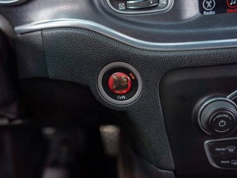 Used 2017 Dodge Charger R/T Scat Pack w/ Beats Audio Group RWD image 21