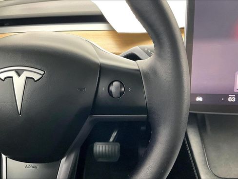 Used 2023 Tesla Model Y Long Range AWD/4WD image 19