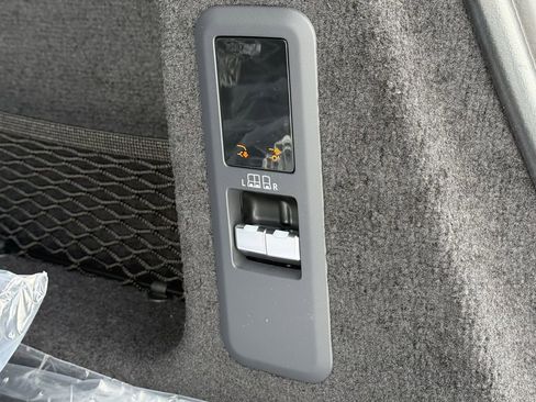 New 2026 Land Rover Range Rover Sport SE image 15