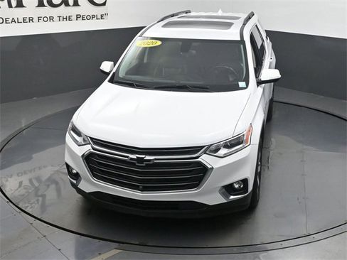 Used 2020 Chevrolet Traverse LT w/ LT Premium Package image 65
