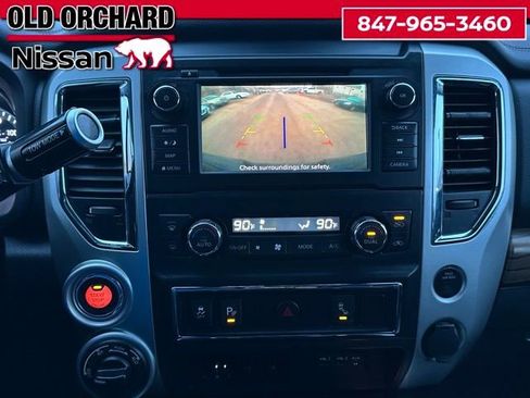 Used 2019 Nissan Titan SL w/ Chrome Package image 18