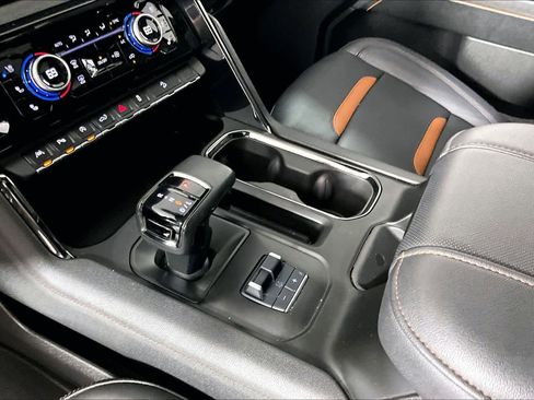 Used 2024 GMC Sierra 1500 AT4 w/ Technology Package image 16