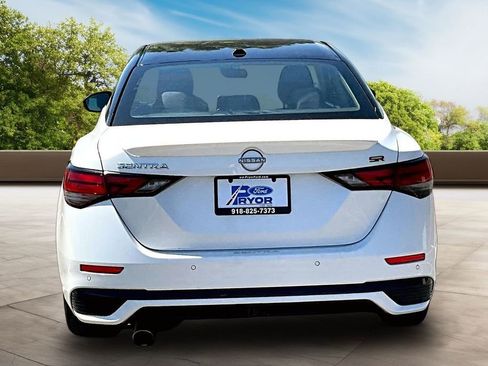 Used 2024 Nissan Sentra SR FWD image 2