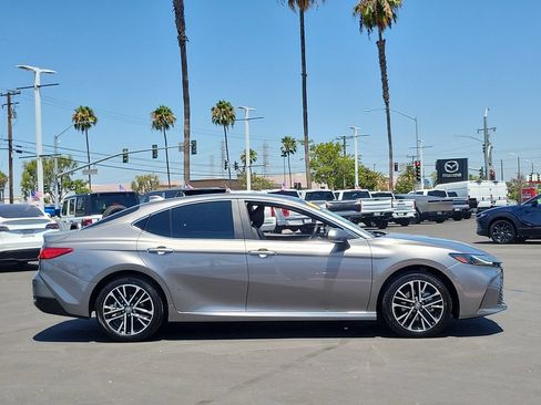 Used 2026 Toyota Camry XLE AWD/4WD image 33