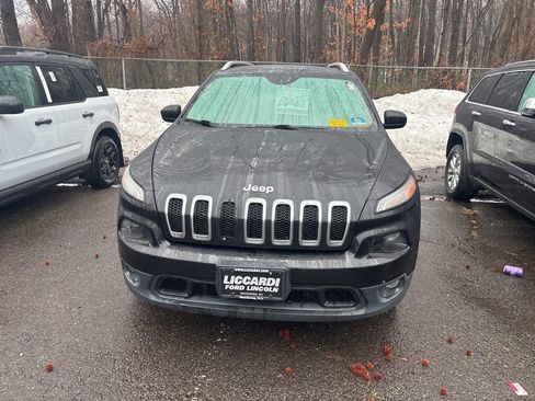 Used 2016 Jeep Cherokee Latitude w/ Cold Weather Group image 1