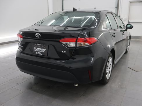 Used 2024 Toyota Corolla LE FWD image 5