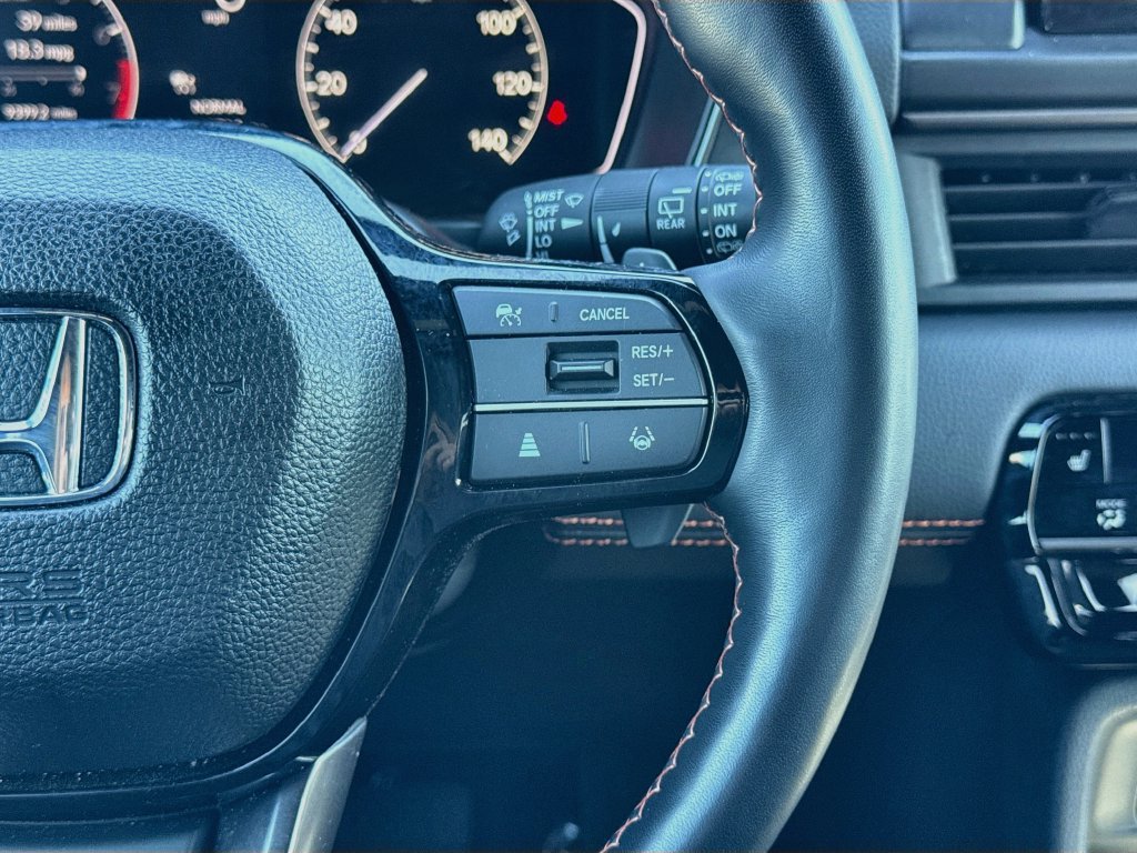 Used 2025 Honda Pilot TrailSport image 20
