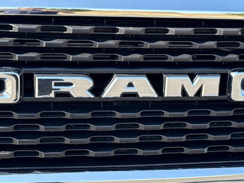 Used 2024 RAM 2500 Big Horn AWD/4WD image 8