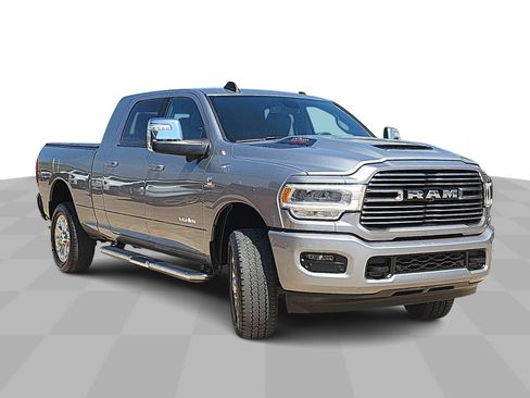 Used 2024 RAM 2500 Laramie w/ Sport Appearance Package AWD/4WD image 2
