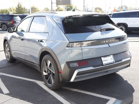 New 2025 Hyundai Ioniq 5 SEL image 9
