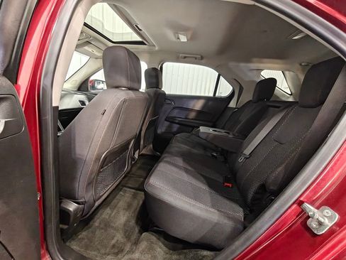 Used 2017 Chevrolet Equinox LT image 25