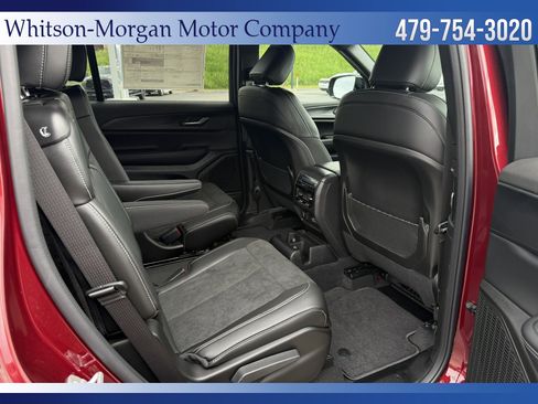 New 2025 Jeep Grand Cherokee L Laredo image 10