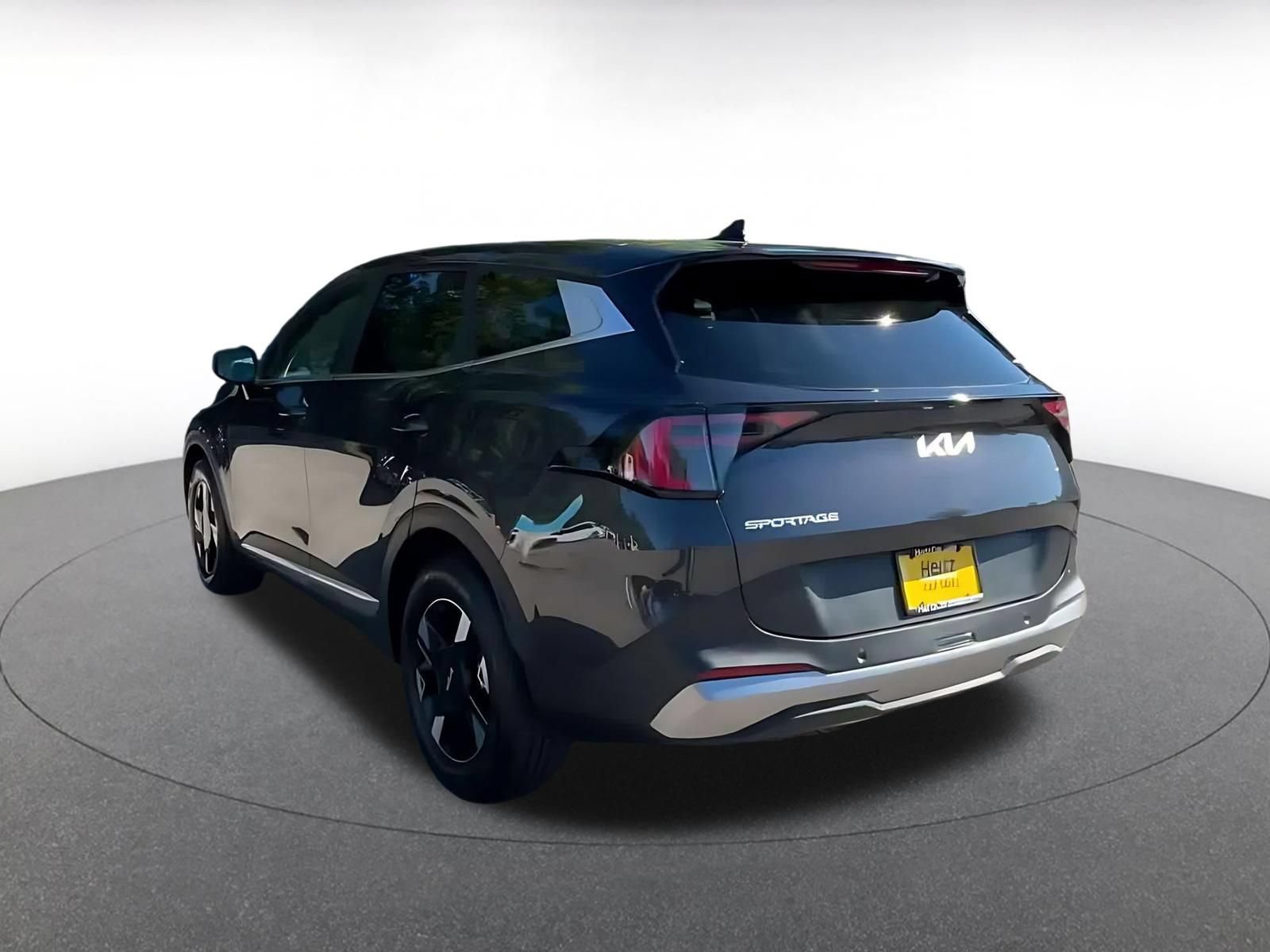 Used 2026 Kia Sportage LX FWD image 10