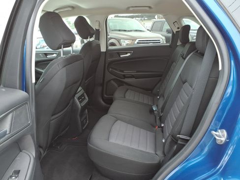 Used 2020 Ford Edge SE image 14