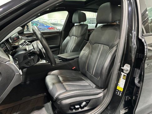 Used 2018 BMW 540i xDrive w/ M Sport Package AWD/4WD image 43
