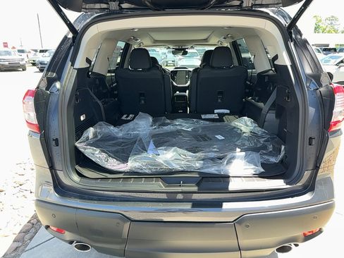New 2026 Subaru Ascent Limited AWD/4WD image 8