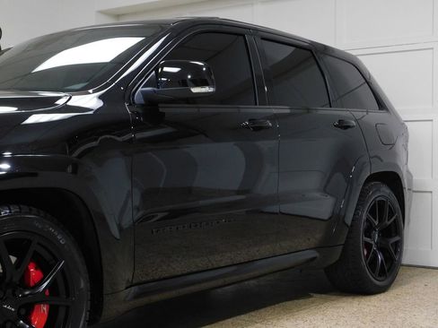Used 2021 Jeep Grand Cherokee SRT image 19