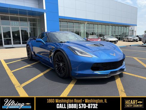 Used 2015 Chevrolet Corvette Z06 w/ 3LZ Preferred Equipment Group RWD image 1