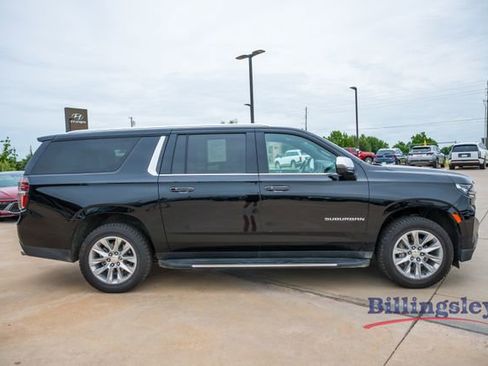 Used 2023 Chevrolet Suburban Premier RWD image 6