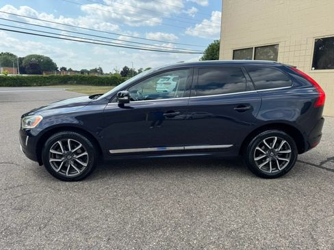 Used 2017 Volvo XC60 T6 Dynamic w/ Preferred Option Package AWD/4WD image 5