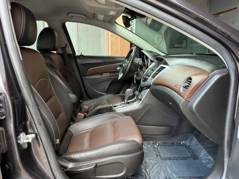 Used 2015 Chevrolet Cruze LT FWD image 20