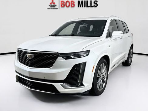 Used 2020 Cadillac XT6 Premium Luxury FWD image 3