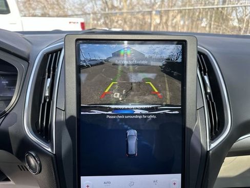 Used 2022 Ford Edge Titanium image 25