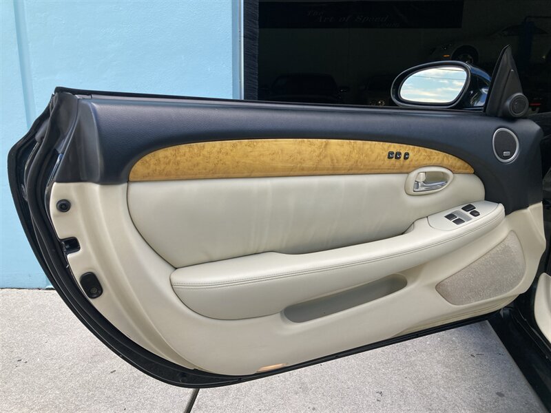 Used 2002 Lexus SC 430 Convertible RWD image 31