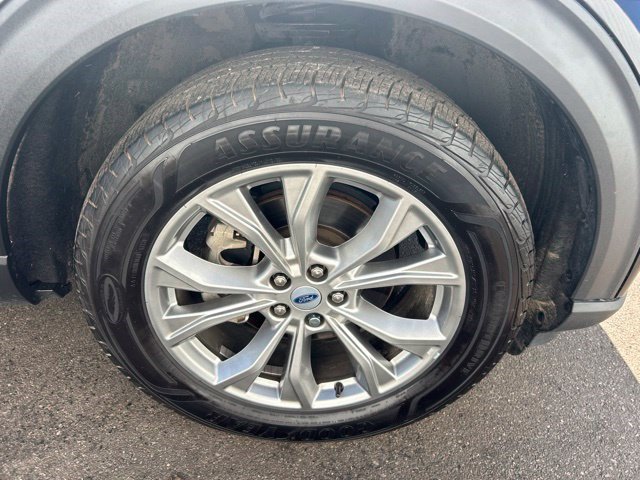 Used 2023 Ford Explorer XLT w/ Equipment Group 202A AWD/4WD image 58