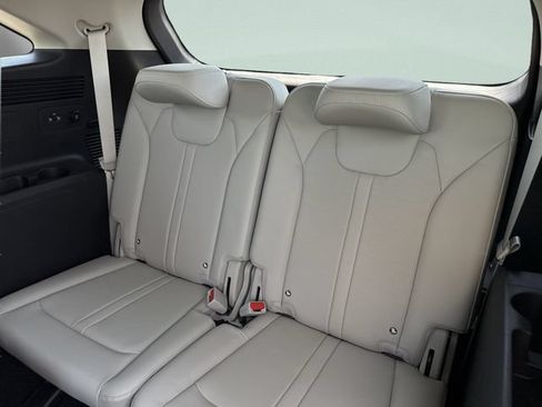 Used 2025 Kia Sorento EX w/ Panoramic Sunroof Package FWD image 27