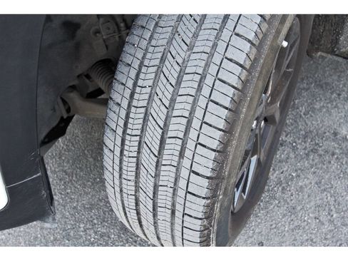 Used 2024 Jeep Grand Cherokee Altitude AWD/4WD image 33