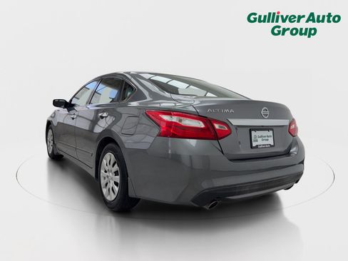 Used 2016 Nissan Altima 2.5 S w/ Power Driver Seat Package FWD image 5