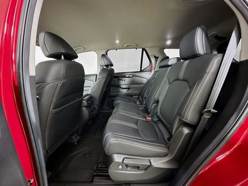 Certified 2025 Honda Pilot EX-L image 17