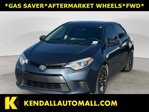 Used 2015 Toyota Corolla LE FWD image 1