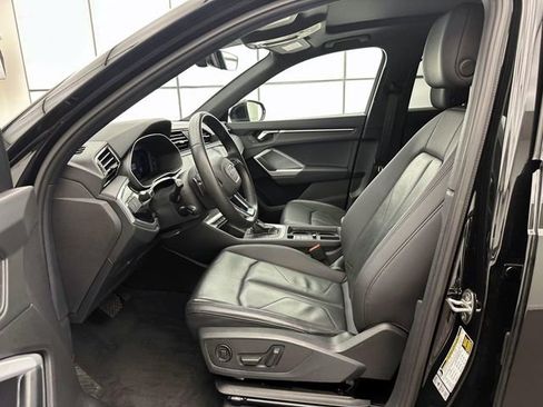 Used 2023 Audi Q3 2.0T Premium w/ Convenience Package AWD/4WD image 12