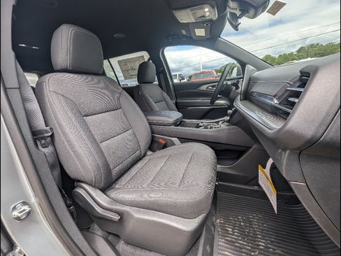New 2026 Chevrolet Traverse LT w/ LPO, Floor Liner Package FWD image 13