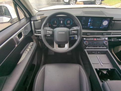 Used 2025 Hyundai Santa Fe SEL FWD image 19