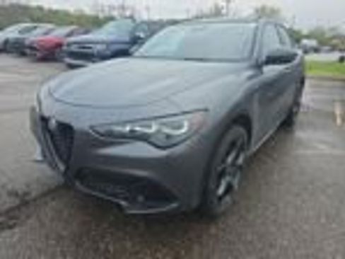 Used 2024 Alfa Romeo Stelvio Veloce AWD/4WD image 5