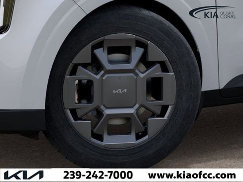 New 2026 Kia Carnival EX image 9