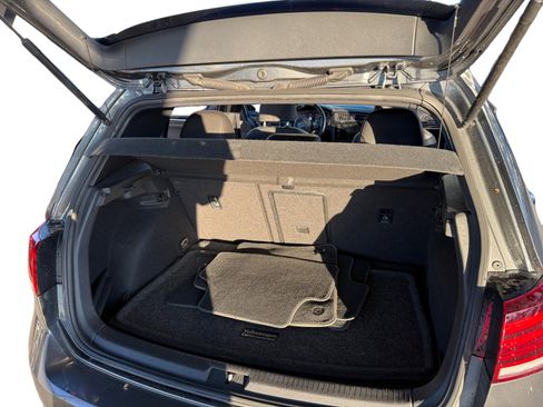 Used 2019 Volkswagen Golf R 4-Door image 12