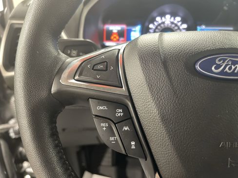 Used 2022 Ford Edge SEL w/ Convenience Package image 17