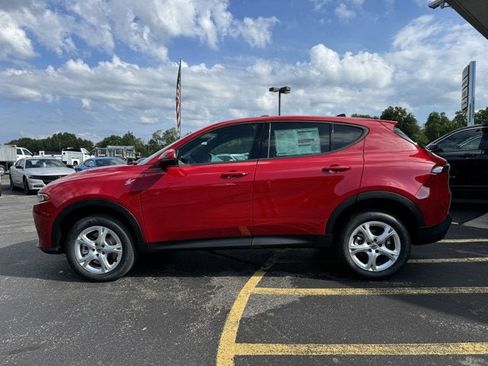 New 2024 Dodge Hornet GT w/ Cold Weather Group image 2