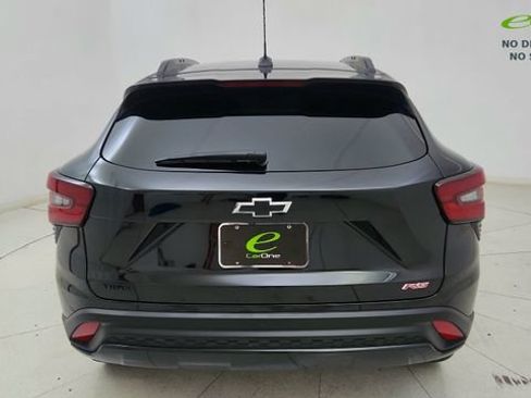 Used 2025 Chevrolet Trax RS w/ Driver Confidence Package FWD image 5