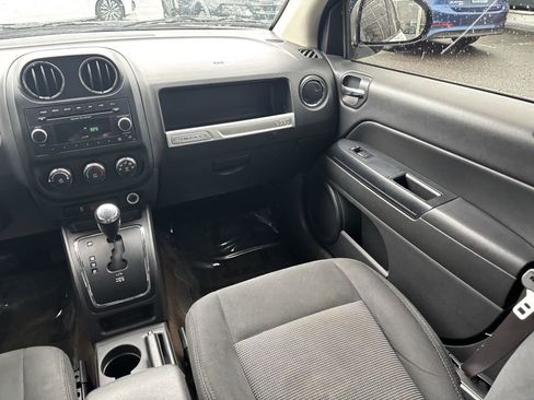 Used 2014 Jeep Compass Sport AWD/4WD image 22