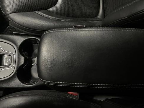 Used 2020 Jeep Cherokee Latitude Lux w/ Quick Order Package 26H Lux image 18