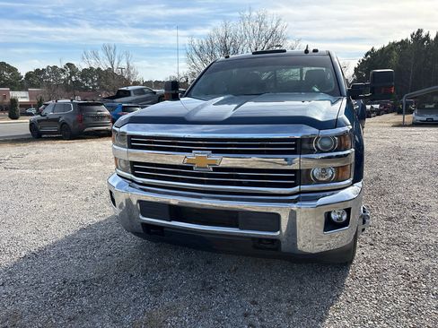 Used 2016 Chevrolet Silverado 3500 LT w/ LT Convenience Package image 10
